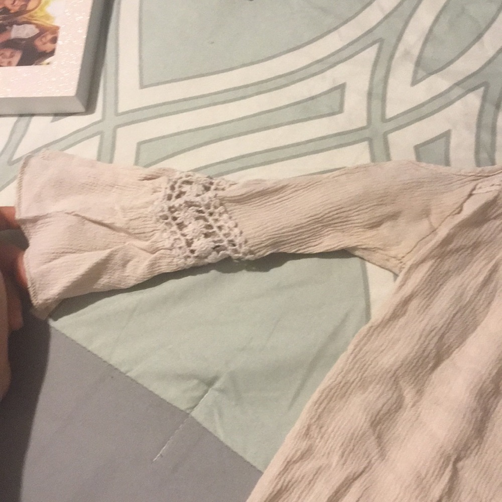 Cute top - Picture 3 of 5